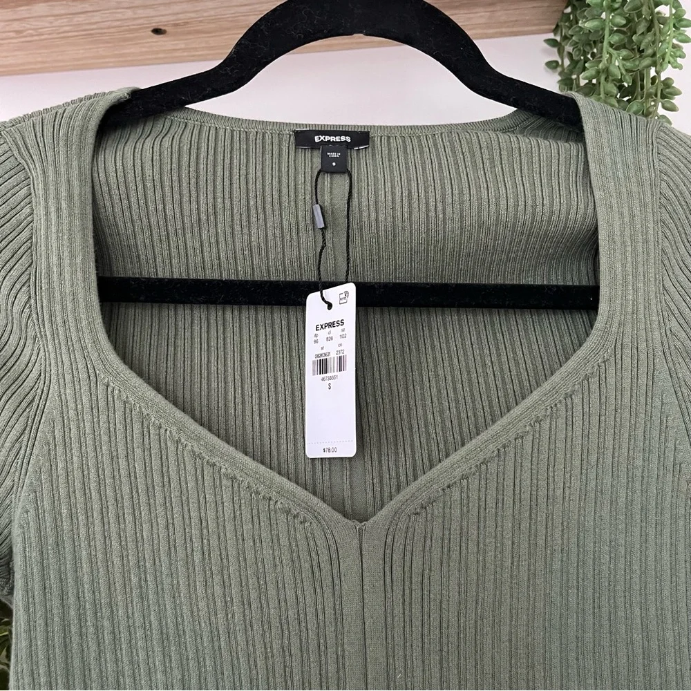 Express Ribbed Sweetheart Sweater - Picture 3 of 6